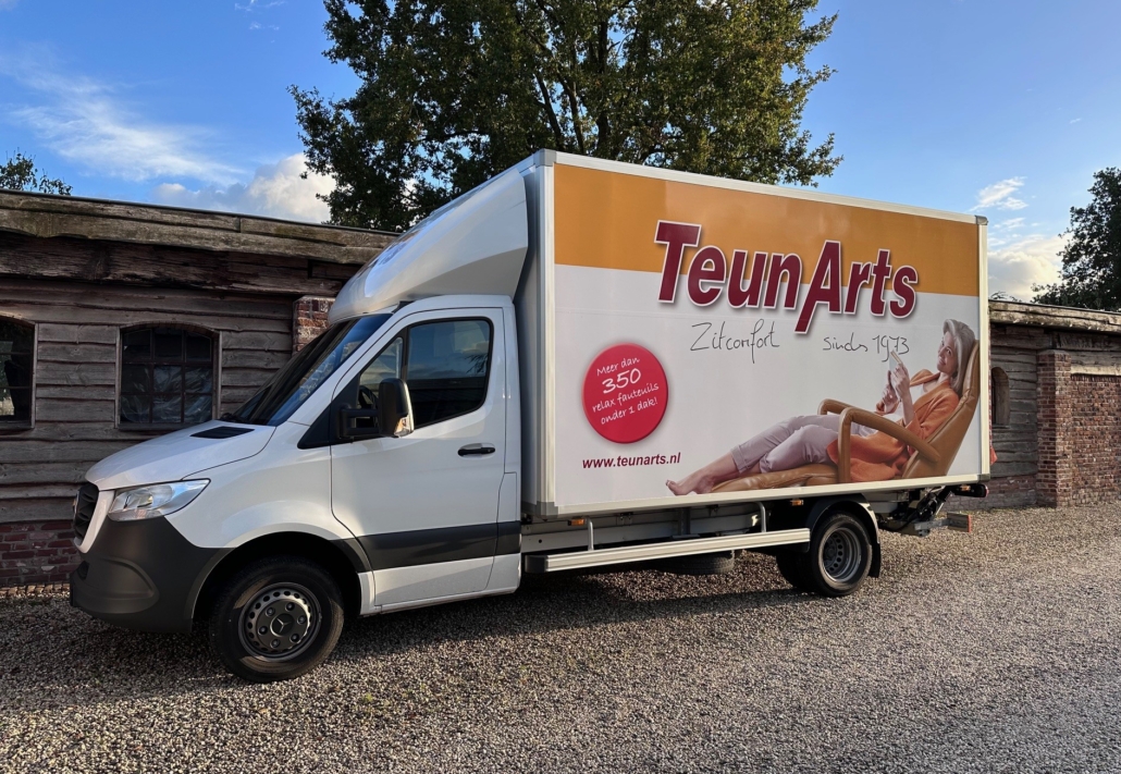 relaxstoel sta op stoel thuis demonstratie teun arts relaxspecialist zitcomfortspeciaalzaak